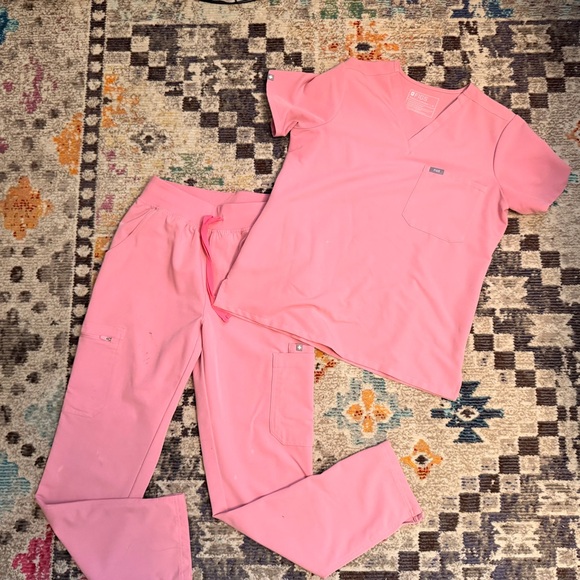 Figs Other - Figs Pink Scrub Set